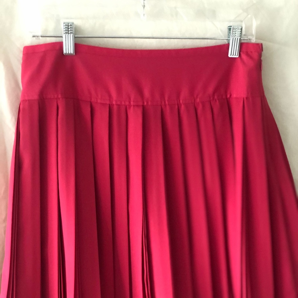 Ann Taylor Loft pleated skirt